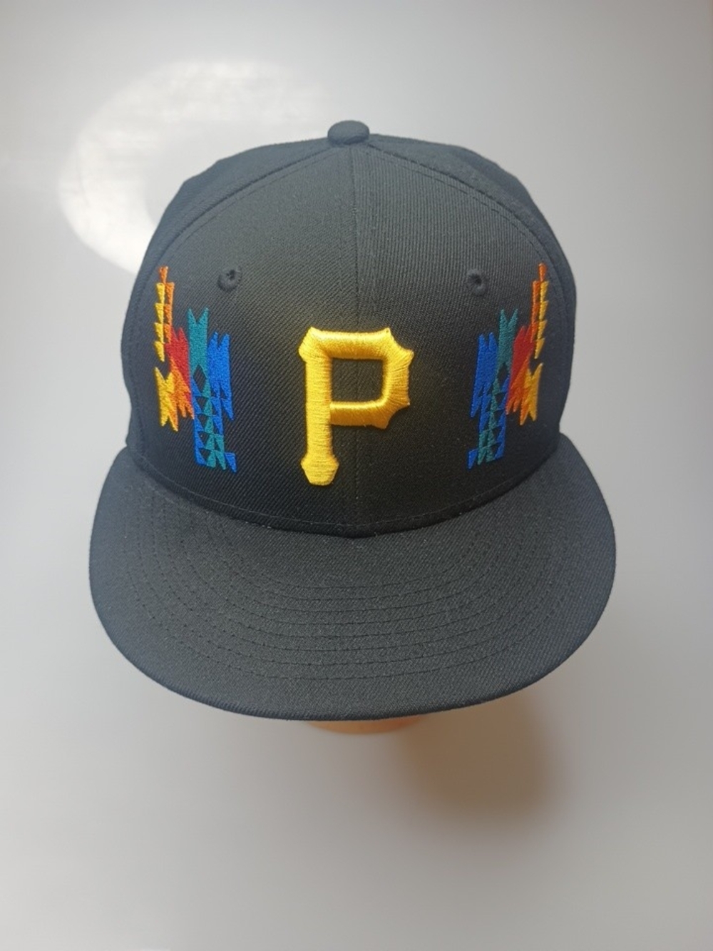 New Era Pittsburgh Pirates Southwestern Aztec Print Size 7 1/4